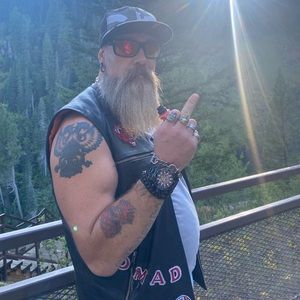 Meet your Posher, Doni